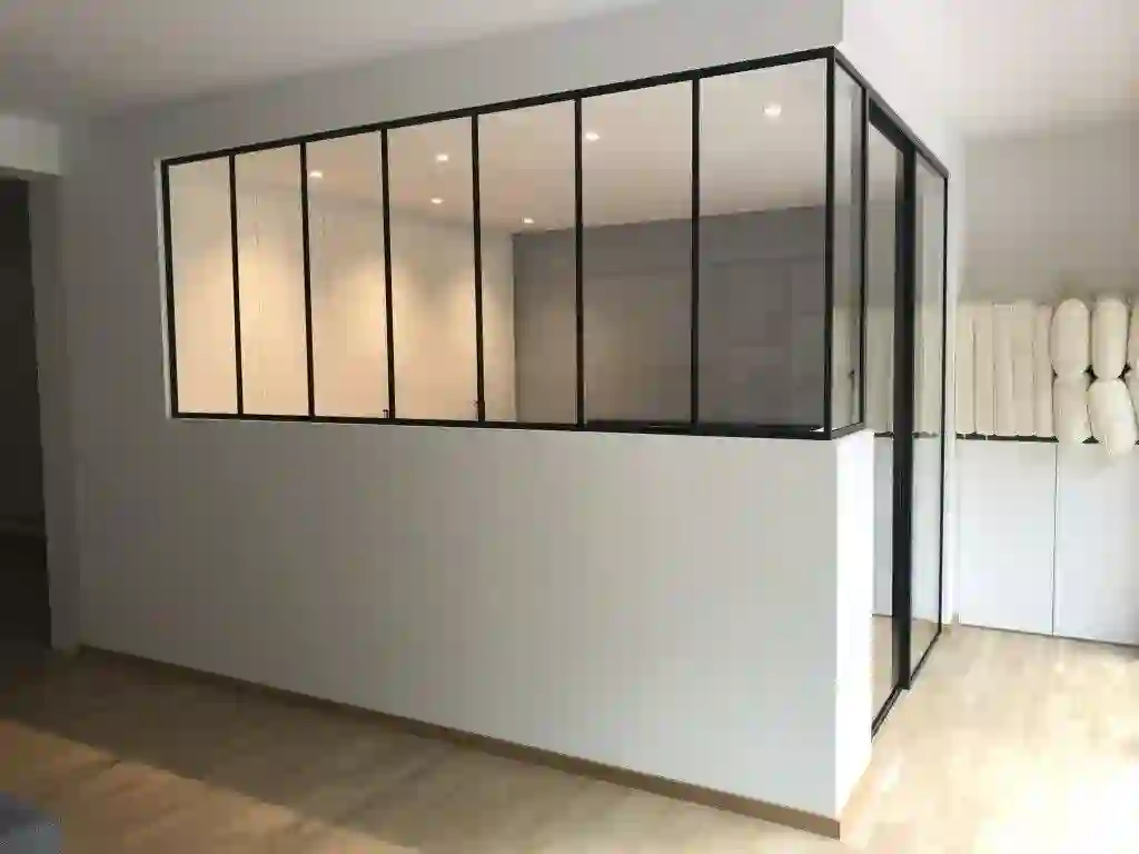 Why Glass Partitions are Perfect for Modern Mumbai Offices